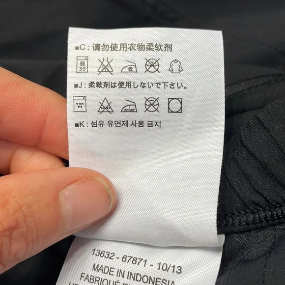 Arc’teryx Mens zippered black pants - Picture 10 of 16